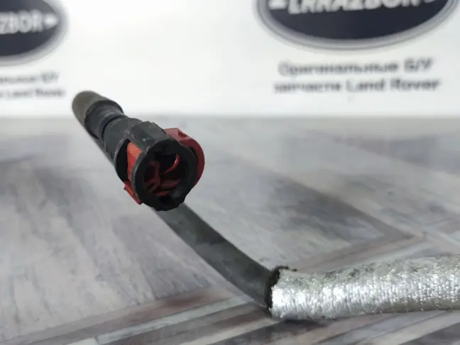 Трубка топливная Land Rover Range Rover Sport L320