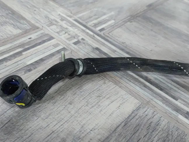 Трубка паров топлива Range Rover 5.0 510