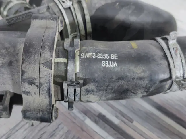 Патрубок Land Rover Range Rover Sport L320 5.0