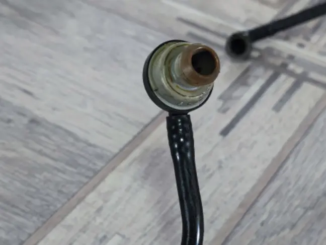 Вакуумная трубка Range Rover L322 5.0