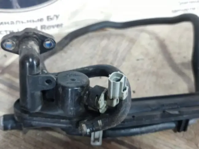 Тройник системы охлаждения Range Rover 5.0 510