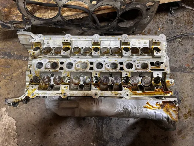 ГБЦ левая Range Rover 5.0 510 Supercharged