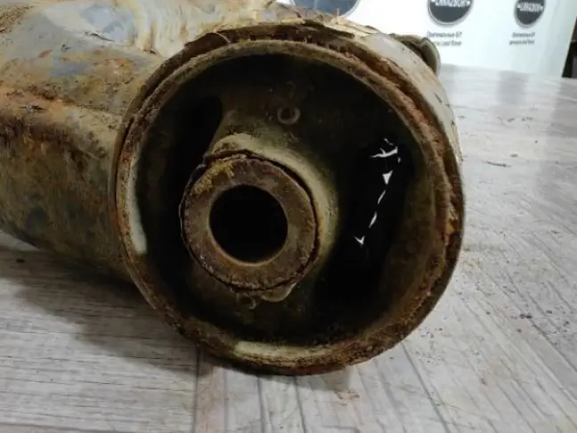 Рычаг задний нижний правый Range Rover Sport L320