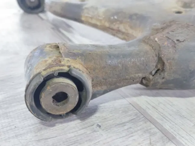 Рычаг передний нижний правый Land Rover Sport L320