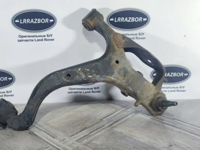 Рычаг передний нижний левый Range Rover Sport L320