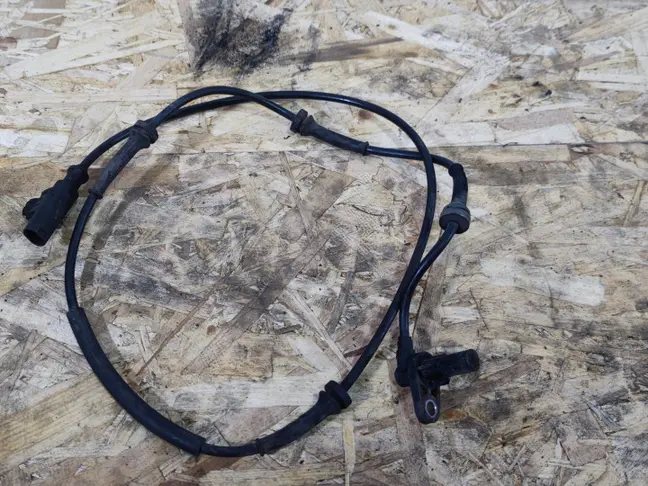 Датчик ABS задний Land Rover Sport L320