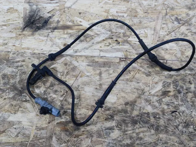 Датчик ABS передний Land Rover Sport L320