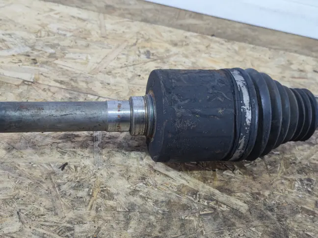 Привод задний правый Land Rover Sport L320