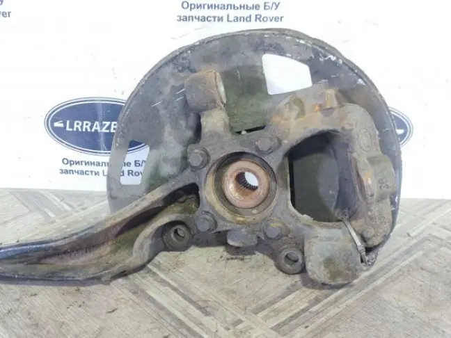 Кулак передний левый  Range Rover Sport L320 09-13