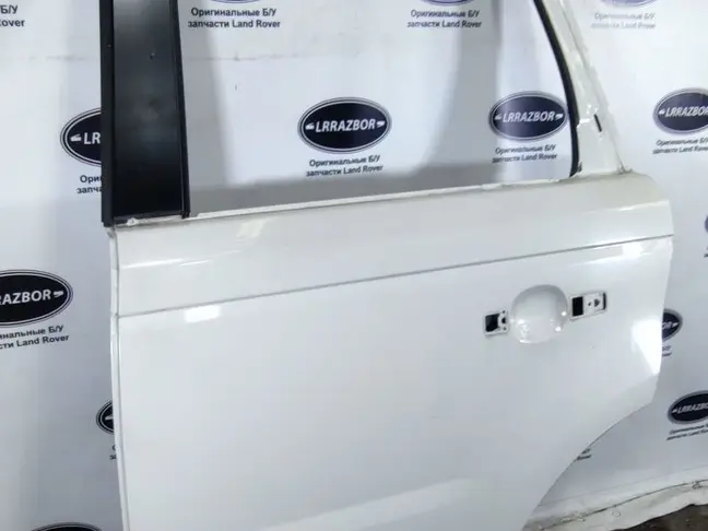 Дверь задняя левая Range Rover Sport L320 05-12