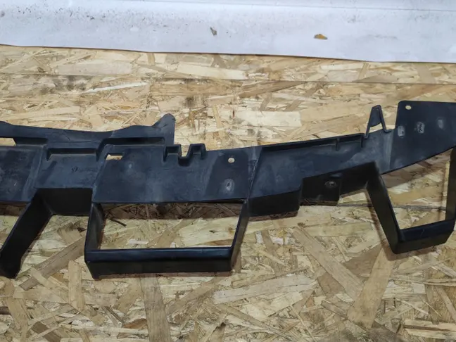 Кронштейн бампера левый Range Rover Sport L320