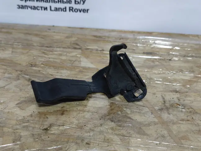 Защелка капота Land Rover Sport L320 05-13