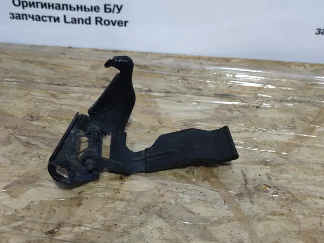 Защелка капота Land Rover Sport L320 05-13