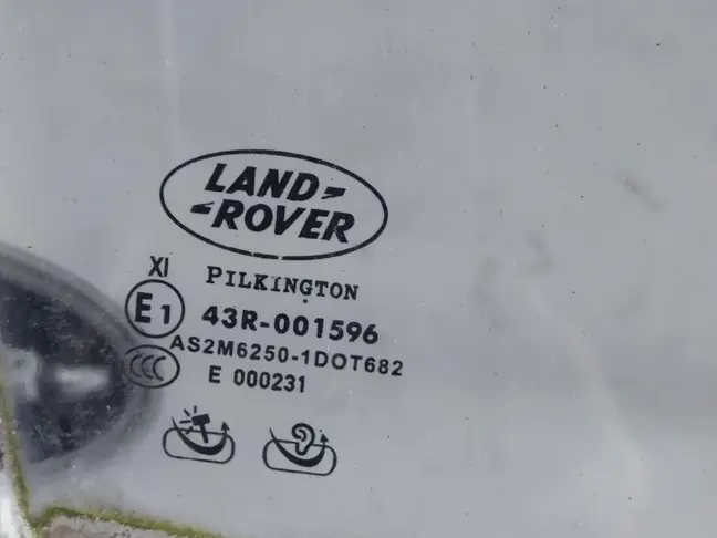 Стекло двери передней правой Range Sport L320