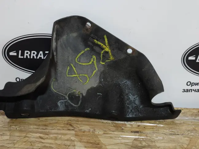 Пыльник правый ДВС Land Rover Sport L320 09-13