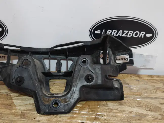 Кронштейн задний правый угловой Sport L320