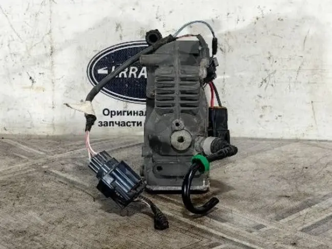 Компрессор пневмоподвески AMK L319/L320 05-13