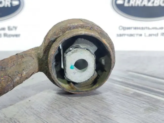 Рычаг передний нижний правый Range Rover L322