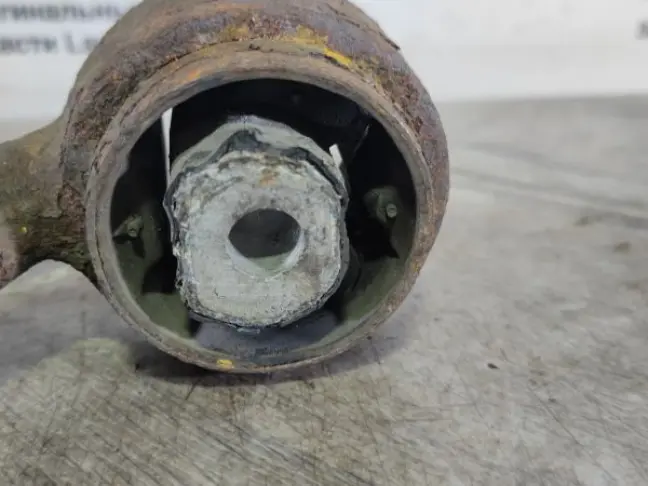 Рычаг передний нижний правый Range Rover L322