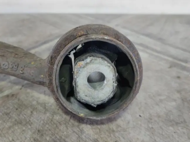 Рычаг передний нижний правый Range Rover L322