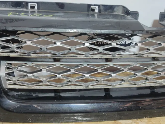 Решетка радиатора Range Rover Sport L320