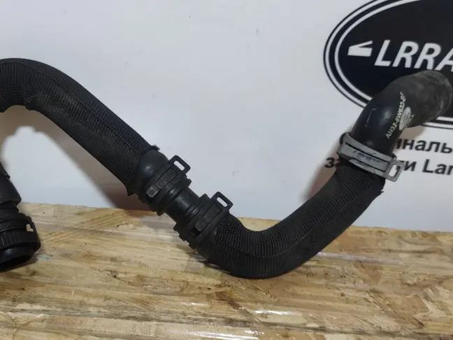 Патрубок Range Rover Sport L320 09-13 5.0