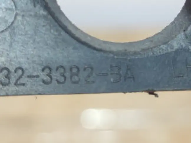 Кронштейн бампера левый Range Rover L320 09-12