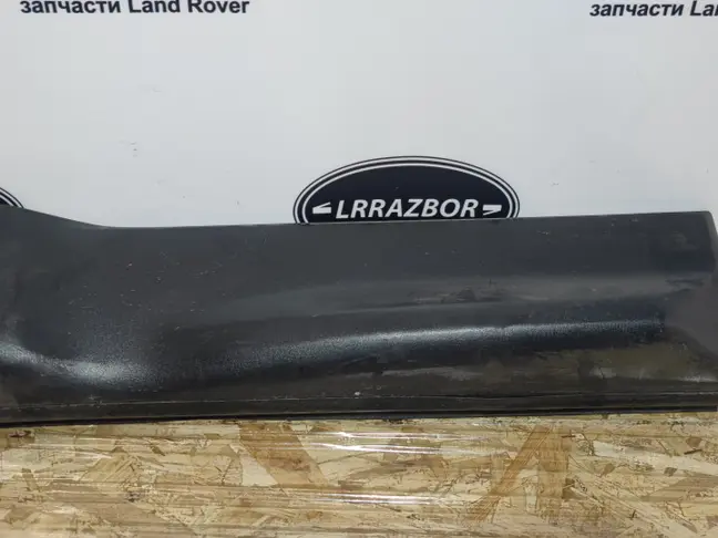 Молдинг двери задний правый Range Rover Sport 320