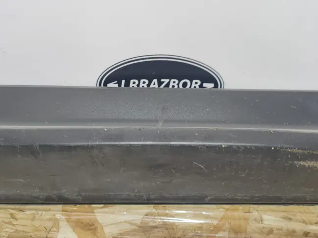 Молдинг передний правый  Range Rover Sport L320