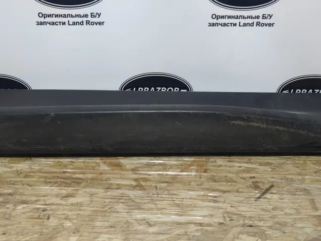 Молдинг передний правый  Range Rover Sport L320