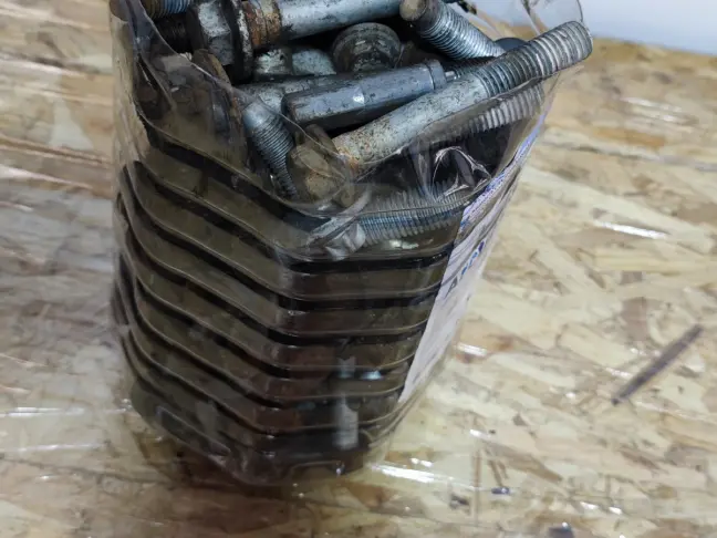 Болт большой канистра 5 л Land Rover