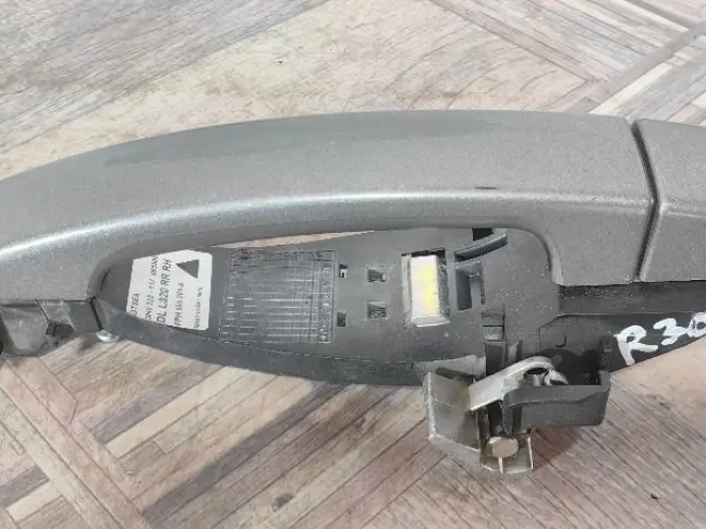 Ручка двери задняя правая Range Rover Sport L320