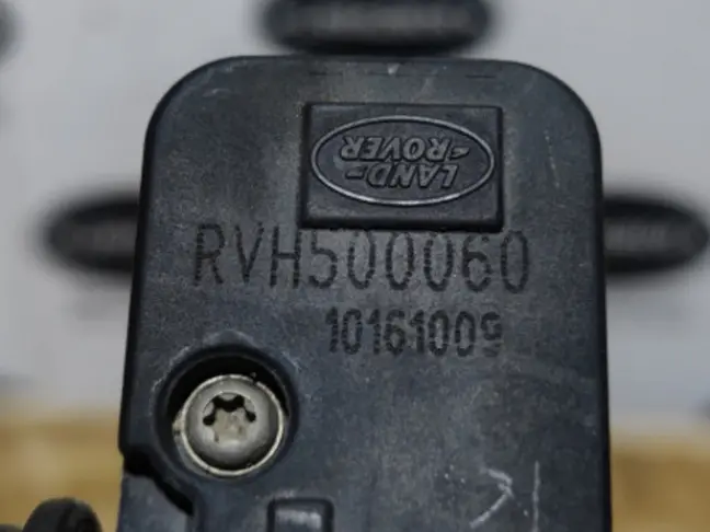 Блок клапанов подвески передний Range Rover L322