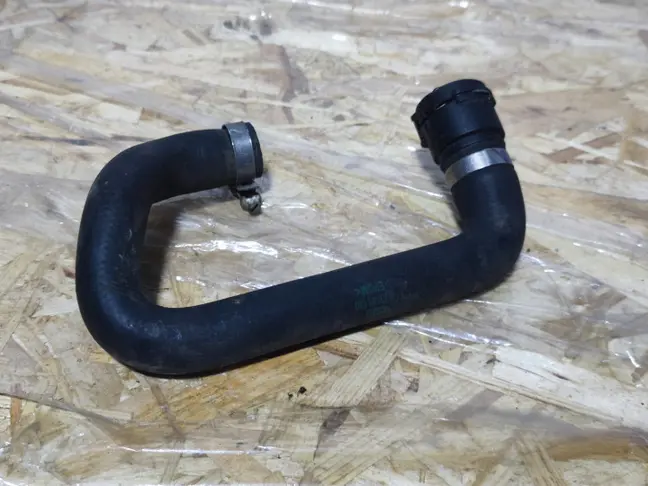 Патрубок системы охлаждения Range Rover L322 02-09