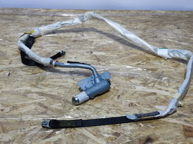 Шторка безопасности правая Range Rover L322 02-09