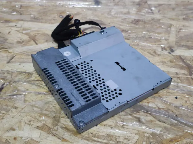 Блок управления магнитолой Range Rover L322 07-12