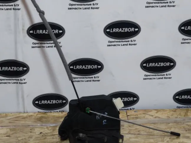 Замок двери передний правый Range Rover L322