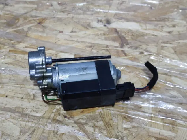 Моторчик рулевой колонки Range Rover L322 02-09