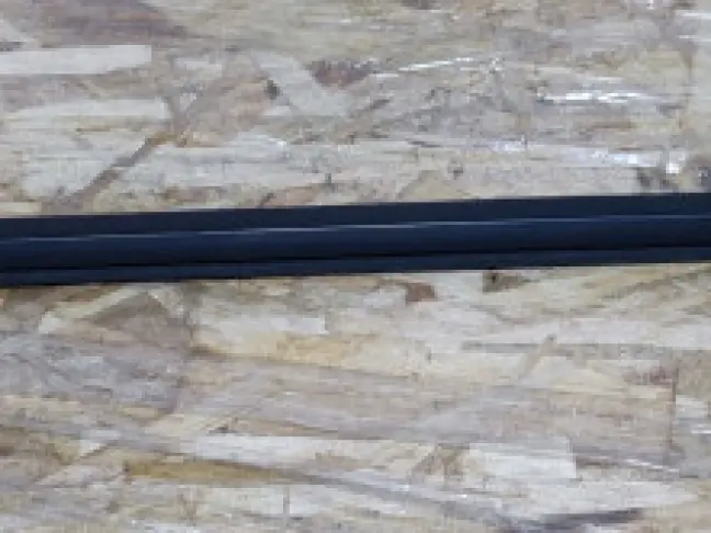 Молдинг стекла заднего правого Range Rover L322