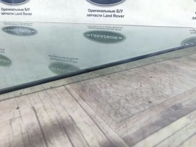 Стекло двери передней левой Range Rover L322 02-12