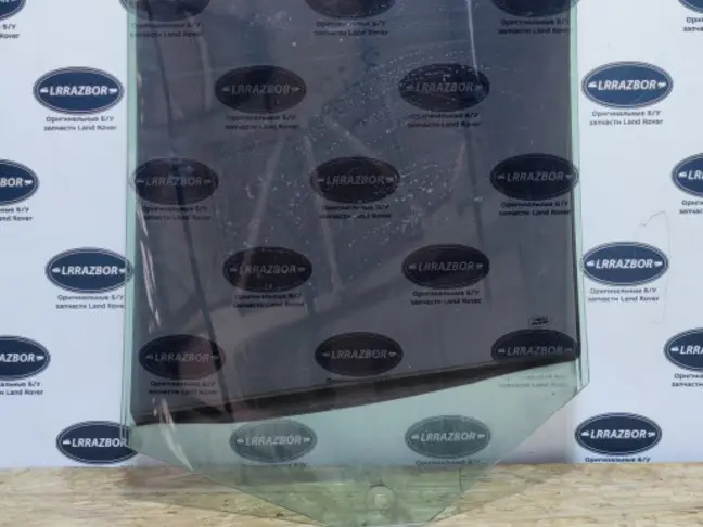 Стекло двери задней правой Range Rover L322 02-12