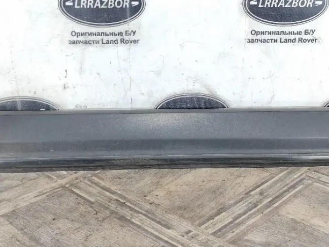 Молдинг передней левой двери DISCOVERY 3 L319