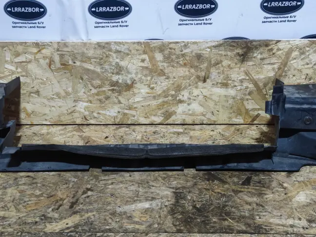 Дефлектор воздушный центральный Range Rover L322