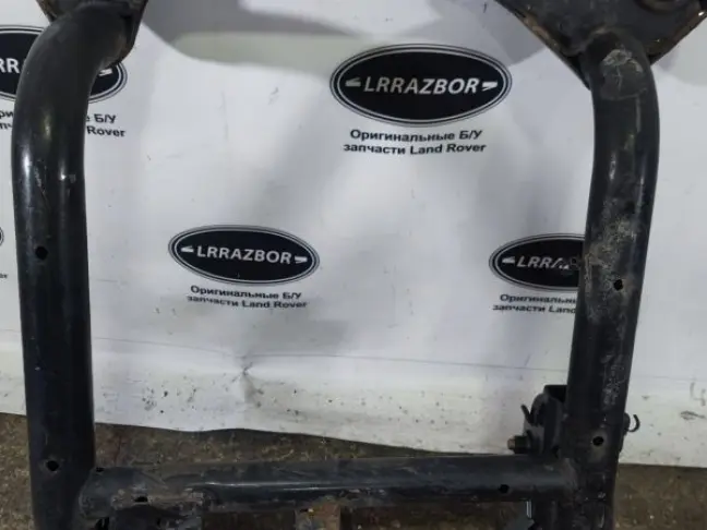 Подрамник раздаточной коробки Range Rover L322