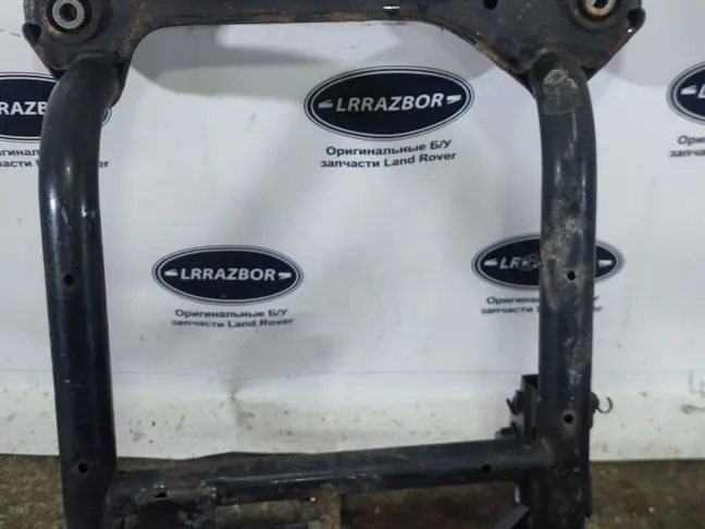 Подрамник раздаточной коробки Range Rover L322