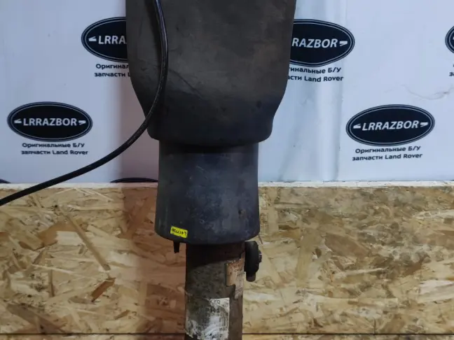 Стойка в сборе левая передняя Range Rover 3 L322