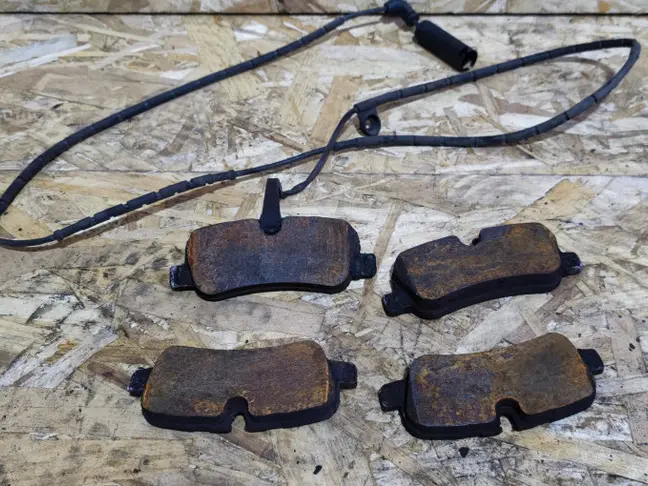 Колодки задние комплект Range Rover L322 3.6 4.2