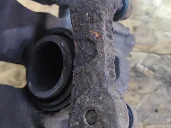 Суппорт задний левый Range Rover L322 3.6 4.2