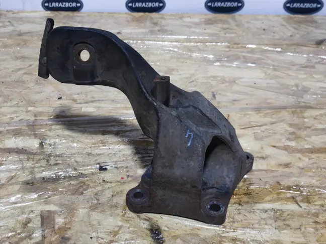 Кронштейн двигателя левый Range Rover 3 L322 3.6