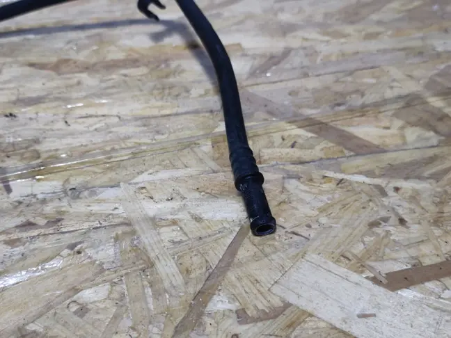 Трубка топливная Range Rover 3 L322 3.6